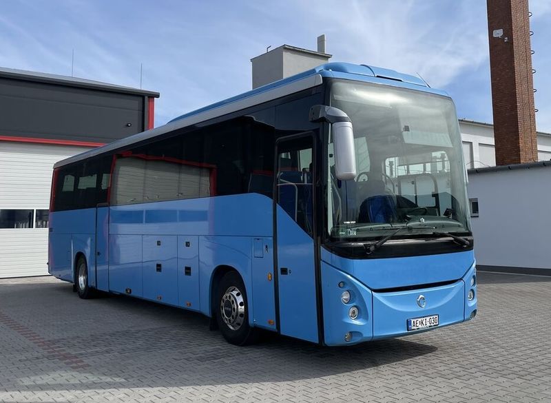 File:Coach-bus-Irisbus-Evadys.jpg