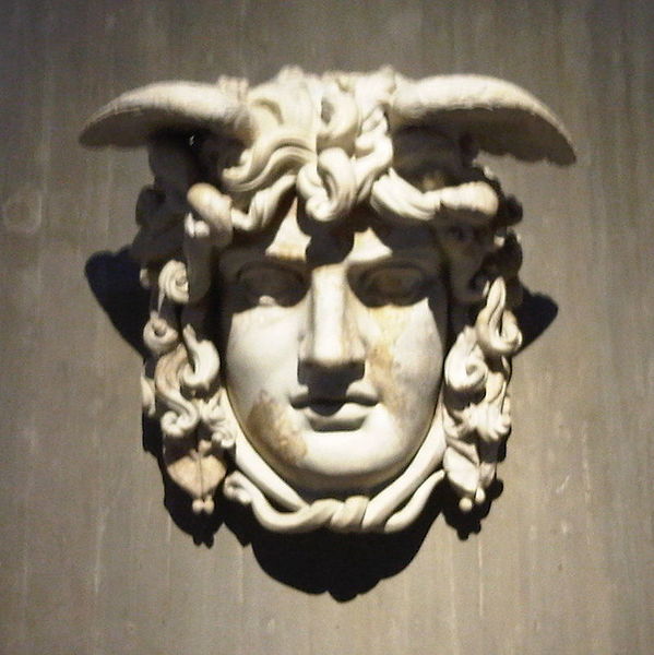 File:Mask of Gorgon Medusa.jpg