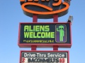 Roswell alienswelcome.jpg