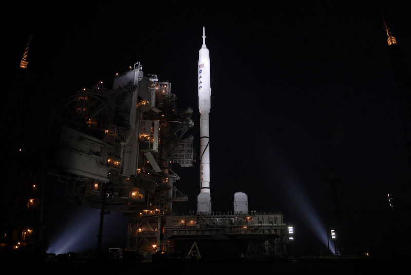 File:Ares I-X at Launch Pad 39B xenon lights.jpg