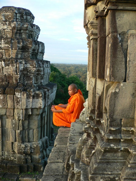 File:Angkor wat 366t.jpg
